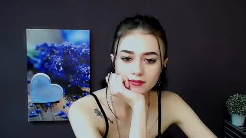 Snapshot of aprillswift_ chatting on February 23, 8:22 pm Aprill online show from February 23, 8:22 pm