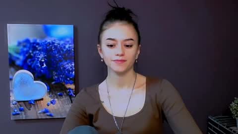 Snapshot of aprillswift_ chatting on March 9, 2:32 pm Aprill online show from March 9, 2:32 pm