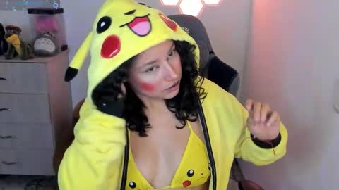 Snapshot of aqua_emilly chatting on October 26, 12:05 am aqua emilly online show from October 26, 12:05 am