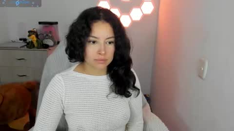 Snapshot of aqua_emilly chatting on December 21, 11:34 pm aqua emilly online show from December 21, 11:34 pm