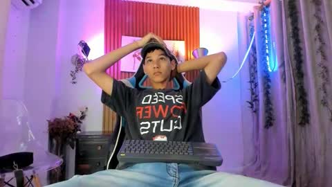 aquarius_xxx online show from November 8, 11:21 am