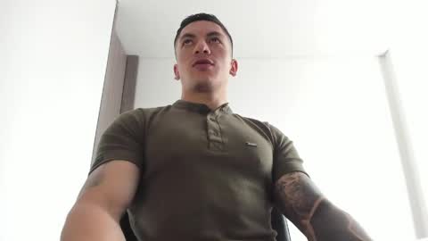 Jonathan online show from May 4, 5:53 pm