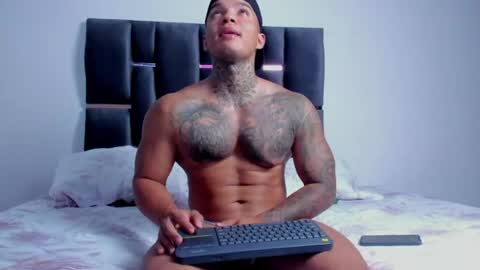 AquilesElpapi online show from June 17, 6:05 am