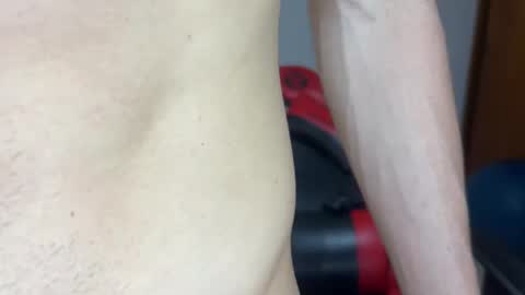 Snapshot of aquilesmade chatting on December 7, 5:20 pm Aquilesmade online show from December 7, 5:20 pm