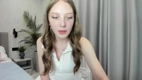 Lina online show from September 17, 9:11 am