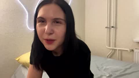 Emi online show from June 25, 4:22 pm