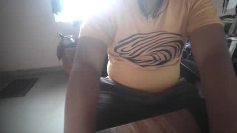 Snapshot of arahullovely chatting on December 12, 6:57 am Rahul online show from December 12, 6:57 am