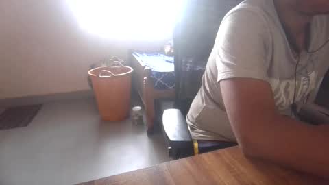 Snapshot of arahullovely chatting on December 23, 10:32 am Rahul online show from December 23, 10:32 am