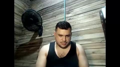 Snapshot of arcanguel_05 chatting on April 12, 5:01 am arcanguel 05 online show from April 12, 5:01 am