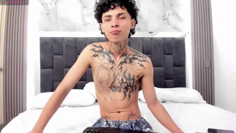 Snapshot of arceluuz chatting on February 10, 6:53 am Arceluz online show from February 10, 6:53 am