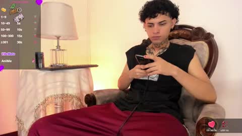 Snapshot of arceluuz chatting on February 10, 7:38 pm Arceluz online show from February 10, 7:38 pm