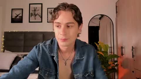 Archie online show from May 1, 6:23 pm