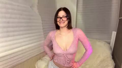 Snapshot of ardisparty chatting on February 24, 6:50 pm Caroline online show from February 24, 6:50 pm