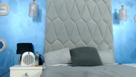 aretialisya online show from October 31, 6:14 am