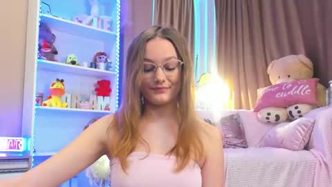 Ariel online show from March 3, 2:23 pm