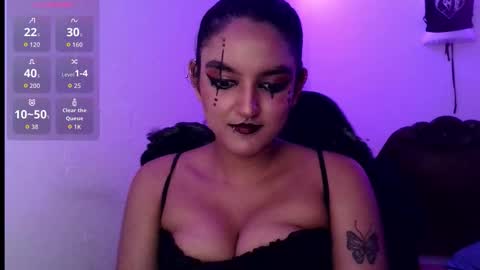 Snapshot of ari_20_ chatting on November 1, 12:56 am Bella online show from November 1, 12:56 am