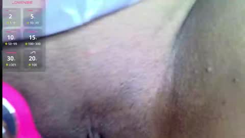 Snapshot of ari_20_ chatting on December 17, 12:16 am Bella online show from December 17, 12:16 am