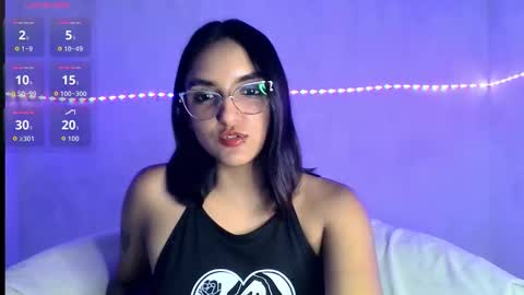 Snapshot of ari_20_ chatting on February 27, 6:24 am Bella online show from February 27, 6:24 am