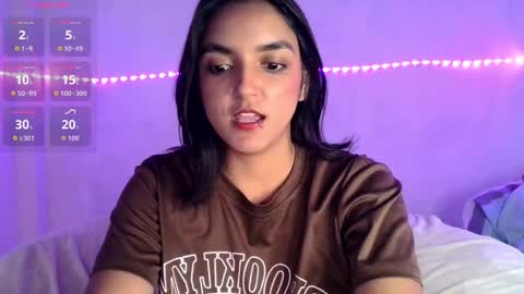 Snapshot of ari_20_ chatting on March 11, 4:24 pm Bella online show from March 11, 4:24 pm