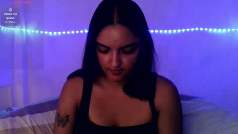 Bella online show from April 30, 6:03 pm