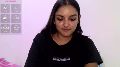 Snapshot of ari_20_ chatting on July 10, 3:44 am Bella online show from July 10, 3:44 am