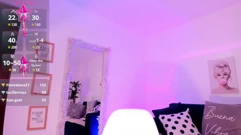 Ari online show from February 24, 8:03 pm