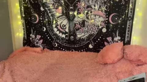 ari online show from May 30, 1:14 am