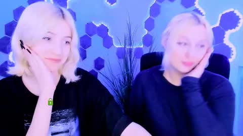 aria_blaze_ online show from March 17, 9:56 am