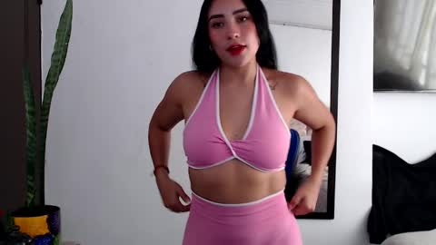 Snapshot of aria_castelli chatting on May 18, 8:58 pm Aria Castelli online show from May 18, 8:58 pm