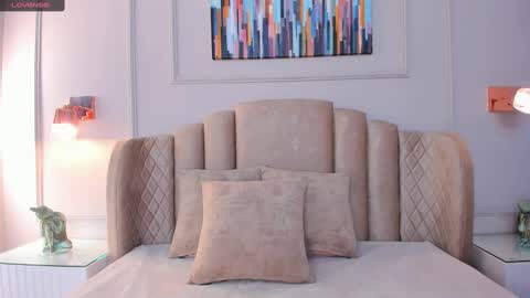 Snapshot of aria_greco chatting on December 12, 3:10 am Aria  online show from December 12, 3:10 am