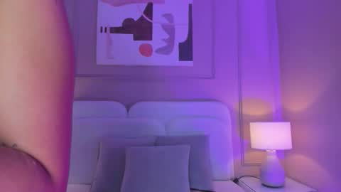 Snapshot of aria_greco chatting on September 16, 3:40 am Aria  online show from September 16, 3:40 am