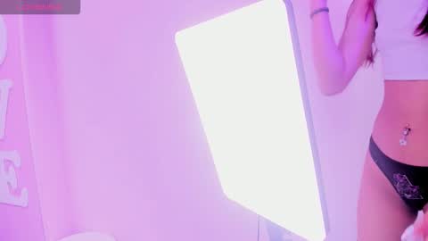 Snapshot of aria_joness_ chatting on September 10, 12:27 pm Aria Jones online show from September 10, 12:27 pm