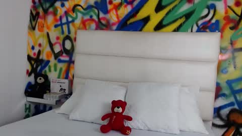 Snapshot of aria_martiin chatting on December 9, 11:47 am aria online show from December 9, 11:47 am