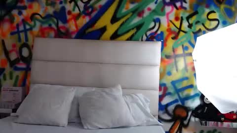 Snapshot of aria_martiin chatting on December 16, 12:06 pm aria online show from December 16, 12:06 pm