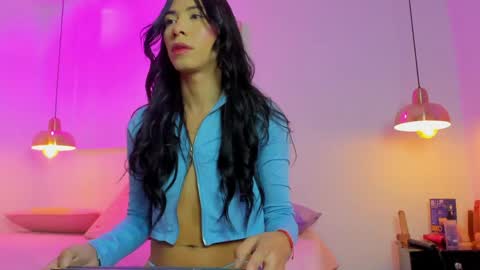 aria_millers1 online show from May 29, 11:19 am