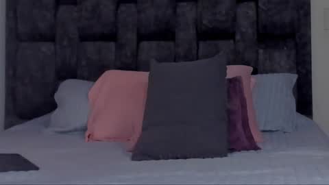 aria online show from October 17, 5:48 pm