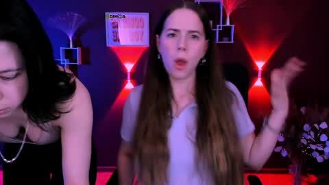 aria_wild_ online show from April 4, 8:34 am