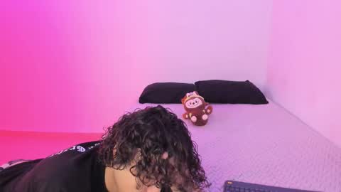 Snapshot of aria_x_orien chatting on February 14, 2:36 pm Aria and Orien online show from February 14, 2:36 pm