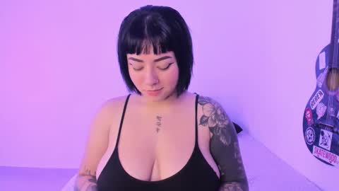 Snapshot of aria_x_orien chatting on February 20, 3:12 pm Aria and Orien online show from February 20, 3:12 pm