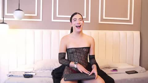 Snapshot of ariaa_isabell chatting on May 9, 1:16 pm Ariaa online show from May 9, 1:16 pm