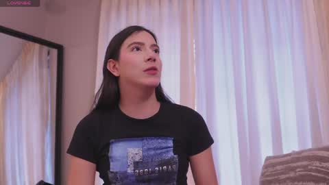 Snapshot of ariaa_isabell chatting on June 1, 6:31 pm Ariaa online show from June 1, 6:31 pm