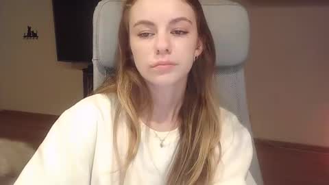 AriaCreazy online show from October 20, 8:20 pm