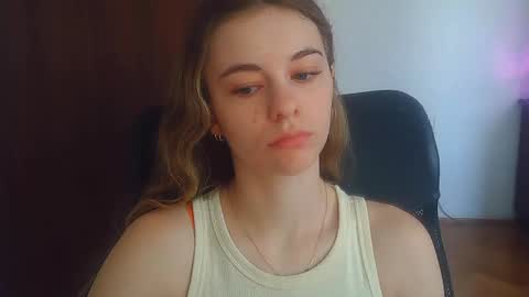 AriaCreazy online show from June 19, 6:29 am