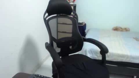 ...Ariana... online show from September 10, 5:13 pm