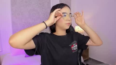 Snapshot of ariadna_boneville chatting on February 17, 8:04 pm A R I A D N A online show from February 17, 8:04 pm