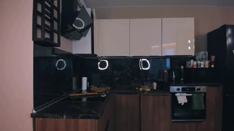 Ariadna online show from March 3, 2:45 pm