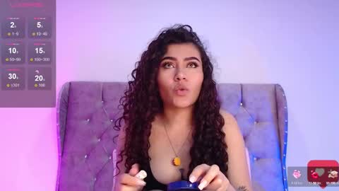 Snapshot of ariadna_tr chatting on December 4, 6:50 pm Ari online show from December 4, 6:50 pm