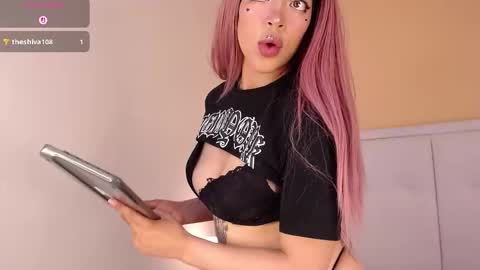 Snapshot of ariadnaaa_ chatting on March 8, 3:21 am Ariadna online show from March 8, 3:21 am