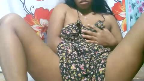 Snapshot of ariah13 chatting on February 1, 5:17 am ariah13 online show from February 1, 5:17 am