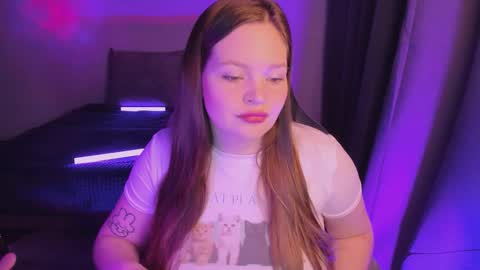 Snapshot of arialane_ chatting on October 6, 6:16 pm Aria online show from October 6, 6:16 pm